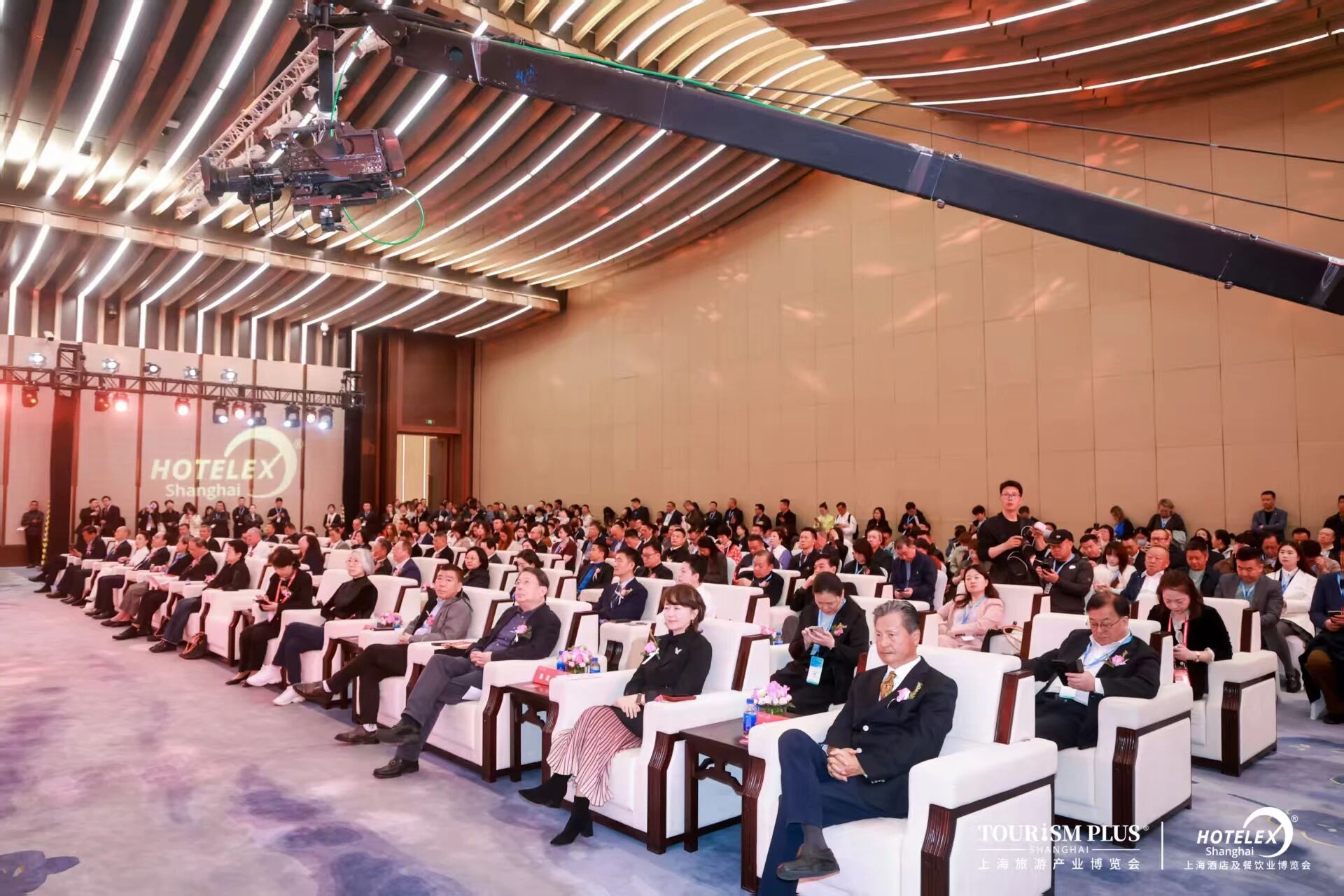 ea267f8920beacde51c8358211aee810